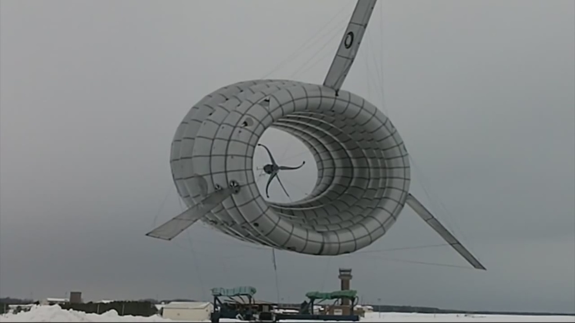 ForumEA/L/dirigibile-turbina eolica.jpg